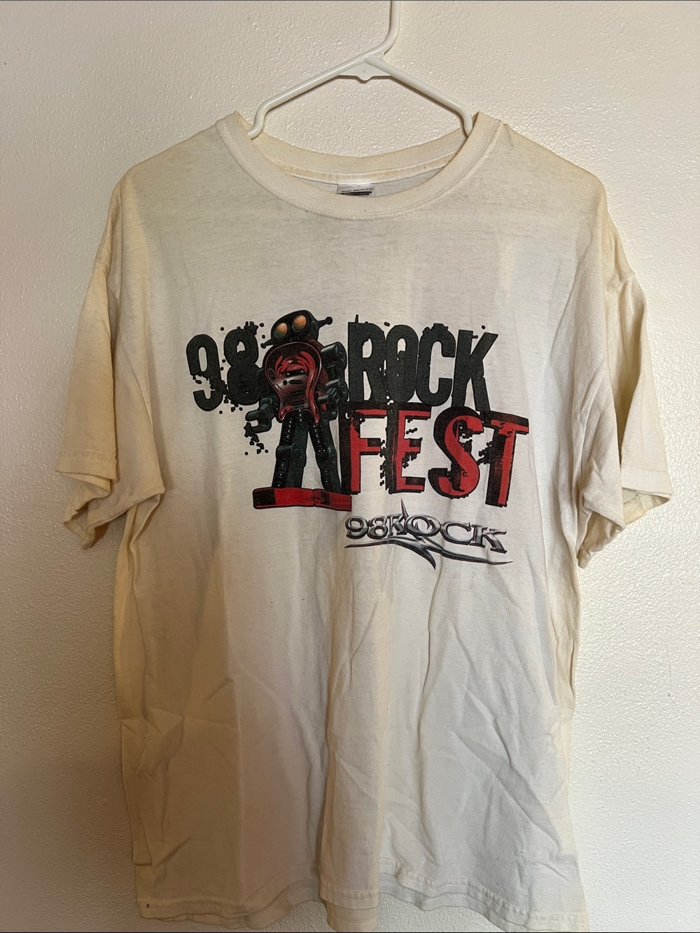 Gildan Cream 98 Rock Fest Graphic Tee